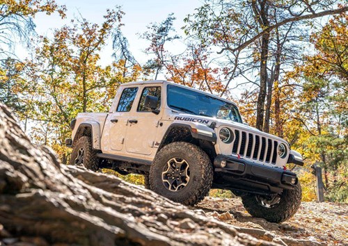 all terrain versus mud terrain tire review nitto trail grappler jeep gladiator